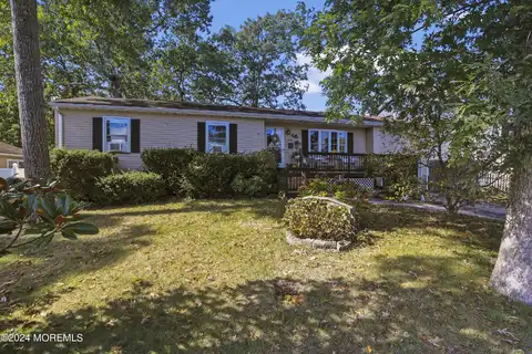 1643 W Princeton Avenue, Brick, NJ 08724