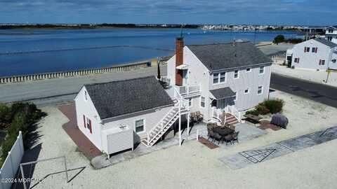 356 W 14th Street, Ship Bottom, NJ 08008