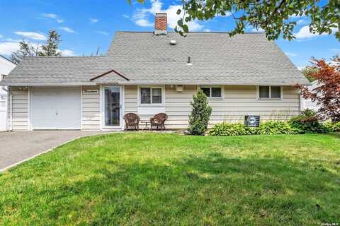 19 Spoke Lane, Levittown, NY 11756