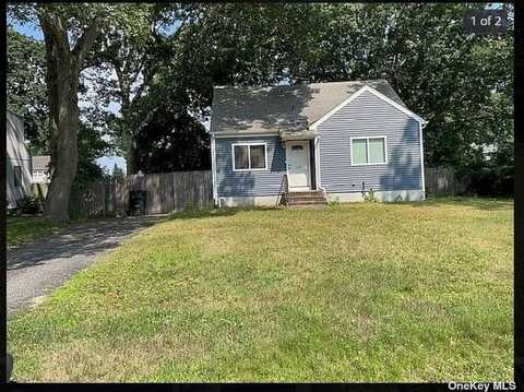 1137 Namdac Avenue, Bay Shore, NY 11706