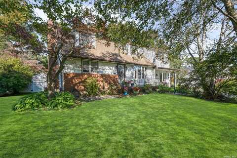 239 Curtin Avenue, West Islip, NY 11795