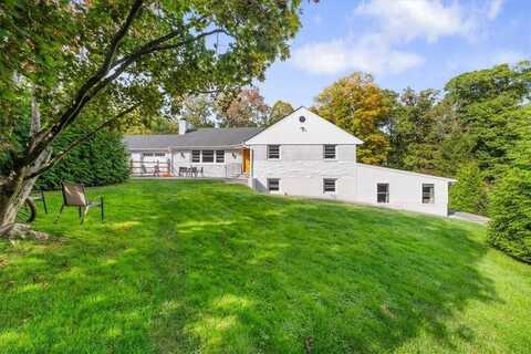 19 Halsey Place, Valhalla, NY 10595