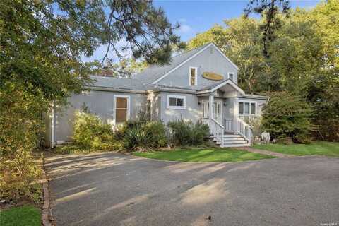 25 Blue Jay Way, East Hampton, NY 11937