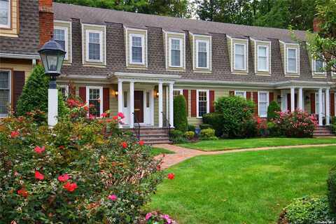 18 Duke Of Gloucester, Manhasset, NY 11030