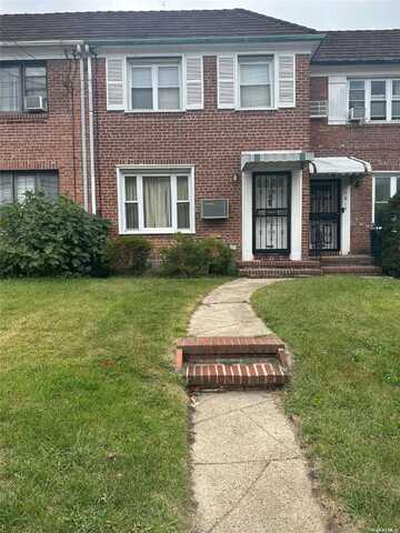 76-16 Utopia Parkway, Fresh Meadows, NY 11366