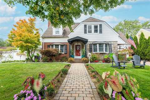 103 Arden Boulevard, West Hempstead, NY 11552