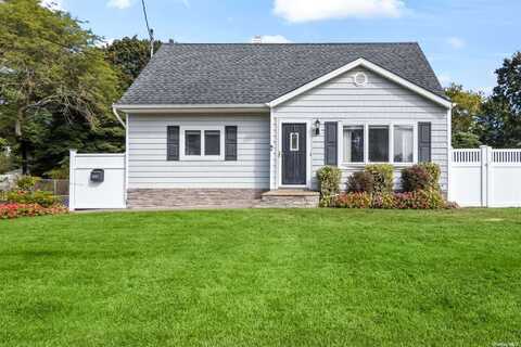 1353 Gardiner Drive, Bay Shore, NY 11706