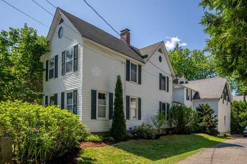 11 Summer Street, Kennebunk, ME 04043