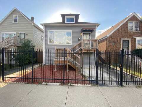 8520 S Kingston Avenue, Chicago, IL 60617