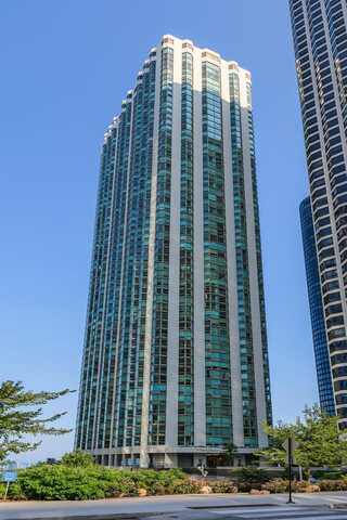 195 N Harbor Drive, Chicago, IL 60601