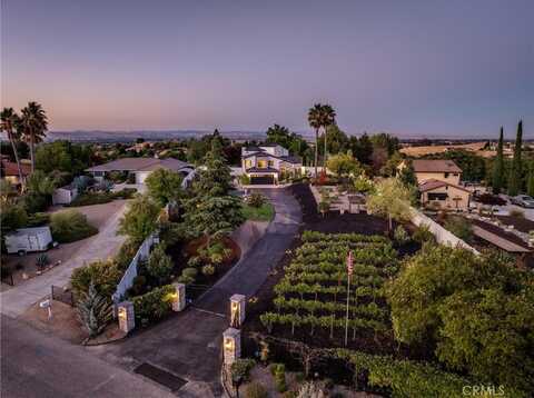 925 Osos Way, Paso Robles, CA 93446