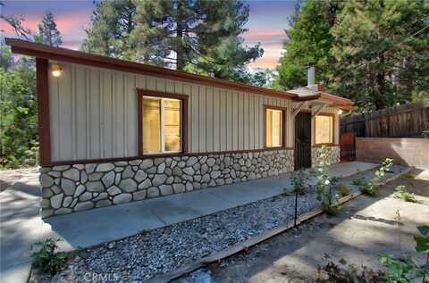 32159 Cove Circle, Running Springs, CA 92382