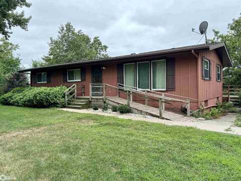 2169 High and Dry Rd, Creston, IA 50801