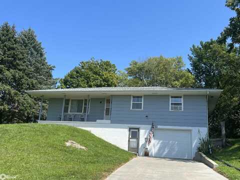 211 Walnut Avenue, Charter Oak, IA 51439