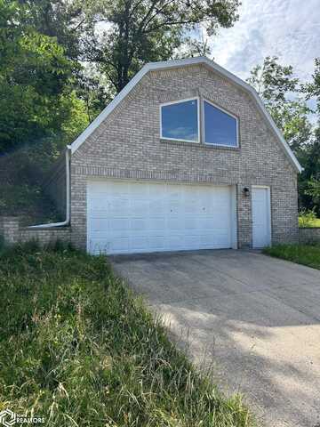 2280 S Lakeshore Drive, Brooklyn, IA 52211