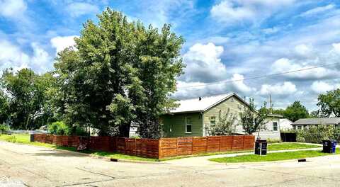 105 W Loomis Avenue, Ottumwa, IA 52501