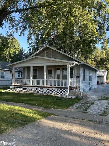 2817 Avenue H, Fort Madison, IA 52627