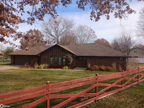 401 Edwards Dr., Ottumwa, IA 52501