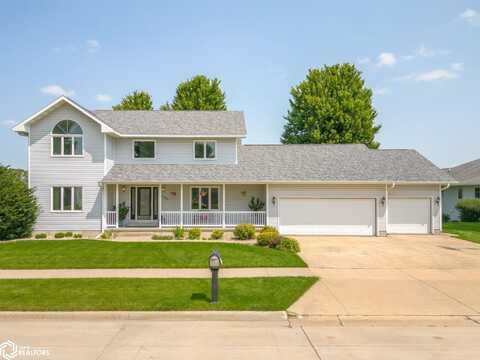 1204 Ruby Ct, Mason City, IA 50401