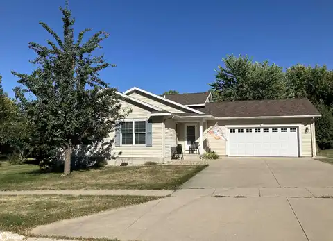 1402 Willow Street, Clear Lake, IA 50428