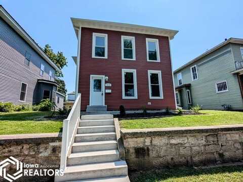 1012 N 7TH Street, Burlington, IA 52601