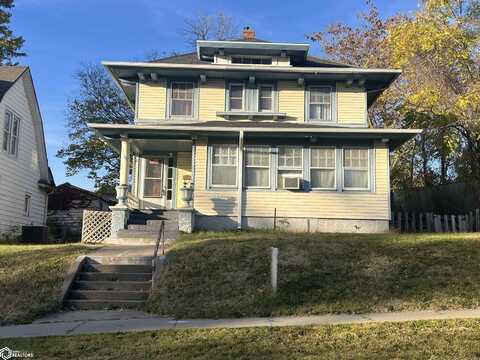 209 W Maple Avenue, Ottumwa, IA 52501