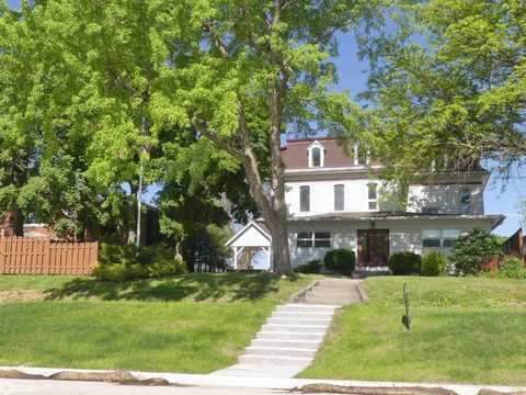 727 N Adams Street, Carroll, IA 51401