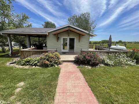 5370 Wells Fargo Trail, Melrose, IA 52569