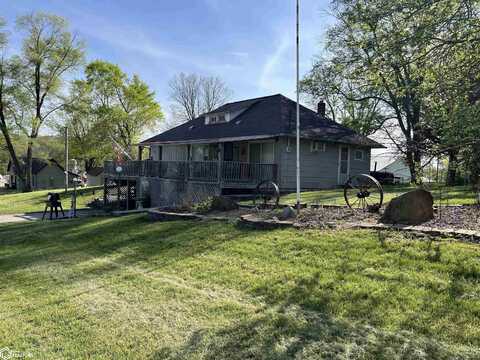 102 Killarney Street, Melrose, IA 52569