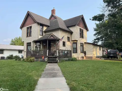 303 S Roche Street, Knoxville, IA 50238