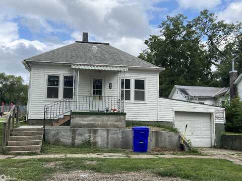 307 Cedar Avenue, Charter Oak, IA 51439