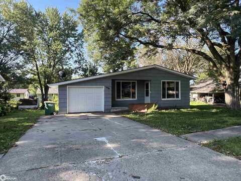 716 W Taylor Avenue, Fairfield, IA 52556