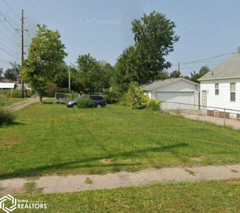 108 N 7th Avenue, Marshalltown, IA 50158