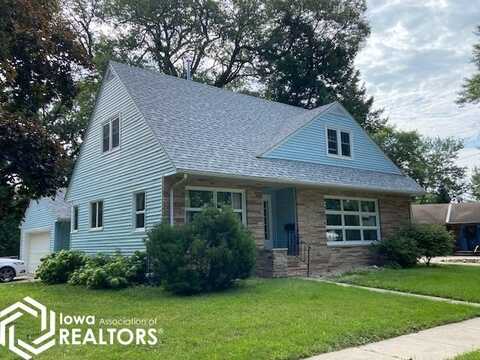 118 N 10th Street, Clear Lake, IA 50428