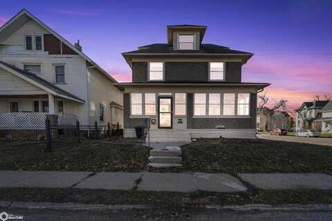 12 W Grant Street, Marshalltown, IA 50158