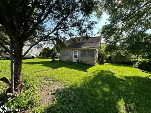 305 Jones Street, Fayette, IA 52142