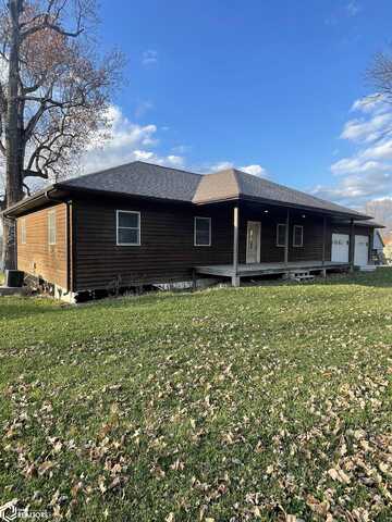 545 S 7th Street, Warsaw, IL 62379