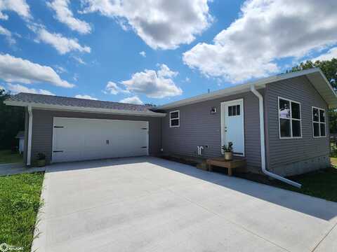 230 W Clay Street, Osceola, IA 50213