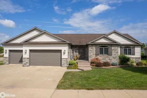 1501 Emerald Court, Mason City, IA 50401