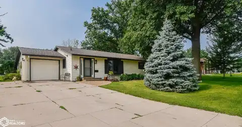 806 Roberts Terrace, Marshalltown, IA 50158