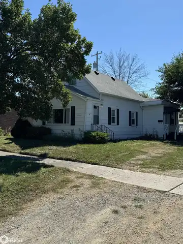 1110 W Linn Street, Marshalltown, IA 50158