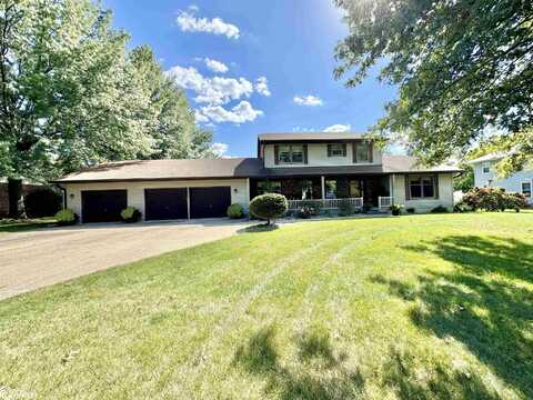 2725 Lochmoor Lane, Burlington, IA 52601