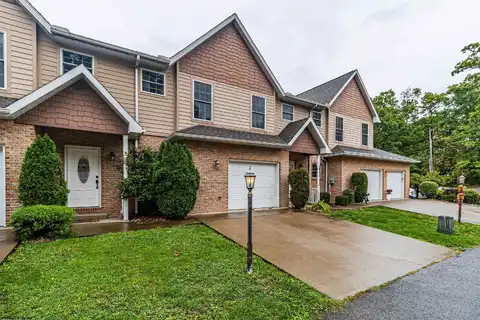 4 Palmetto Drive, Morgantown, WV 26508