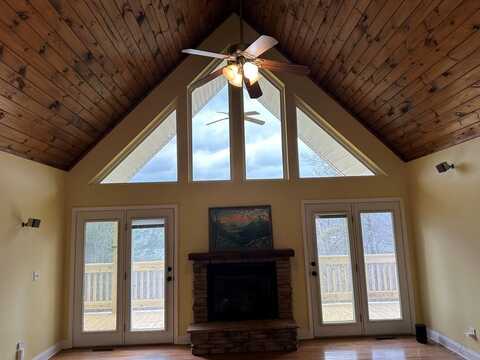 190 Runaway Road, Blairsville, GA 30512