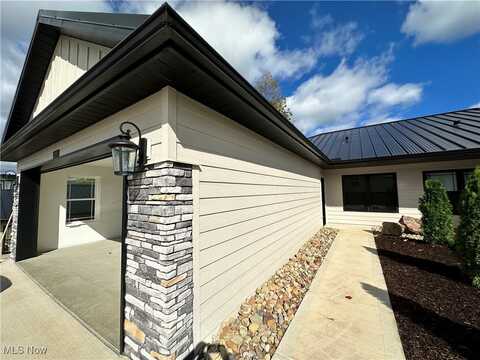 1023 Sycamore Lane, Millersburg, OH 44654