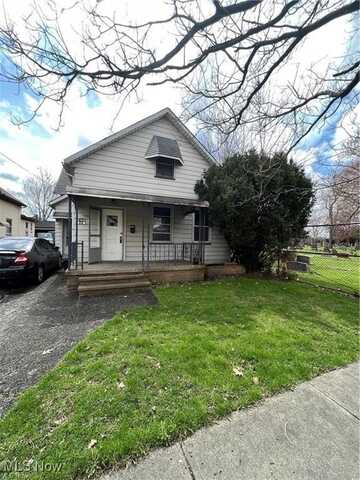 6304 Lansing Avenue, Cleveland, OH 44105