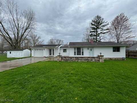 1672 Woodland Avenue, Lake Milton, OH 44429