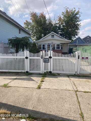 153 Chauncey Street, Perth Amboy, NJ 08861