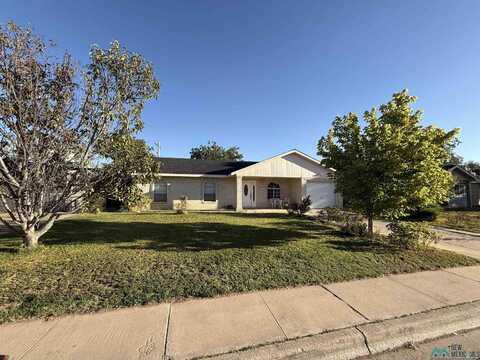 1404 W Princess Jeanne Drive, Hobbs, NM 88240