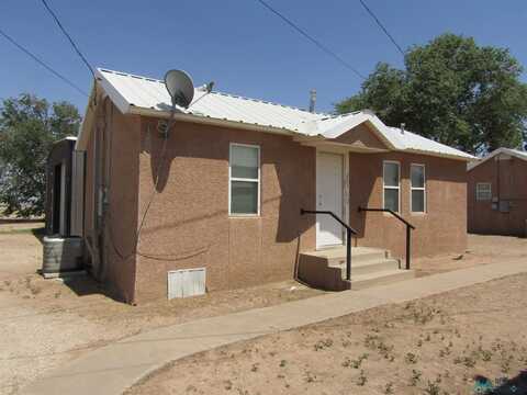 203 1/2 E Grand Avenue, Artesia, NM 88210